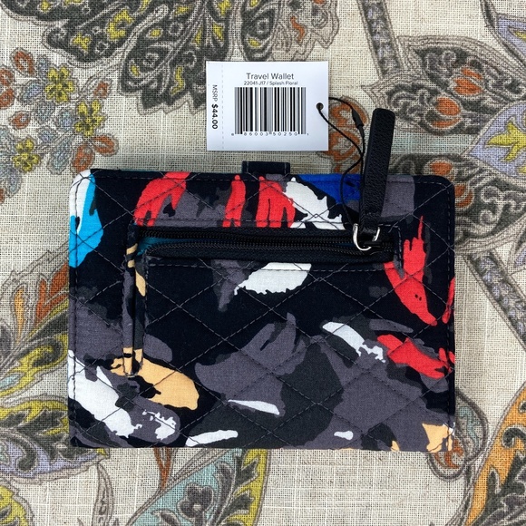 Vera Bradley Splash Floral Print Travel Wallet - Picture 2 of 3